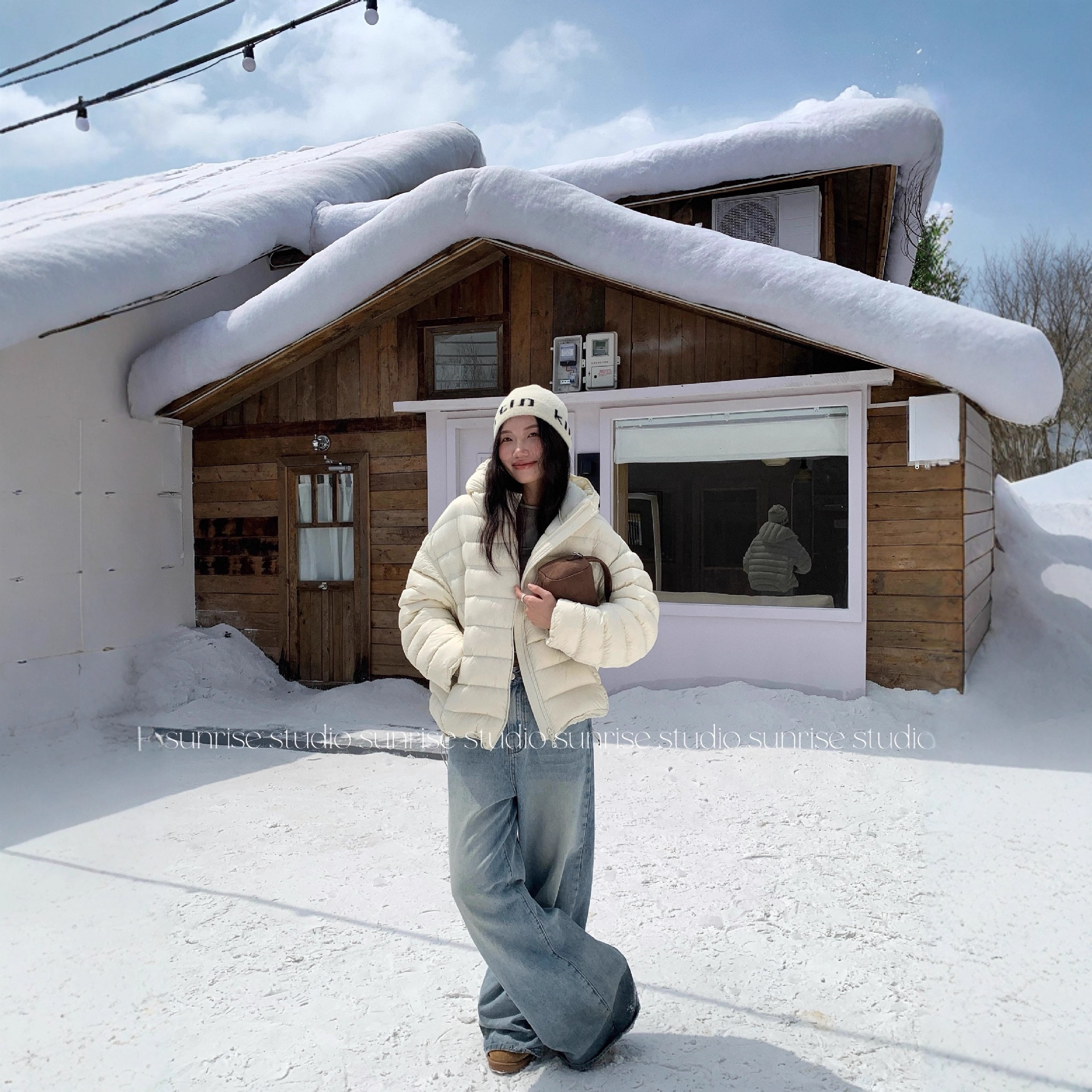 平湖羽绒服2025新款黄色排骨羽绒服外套女90白鸭绒连帽轻薄保暖