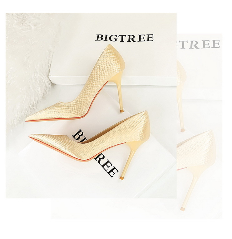 Party high heels slim slim high heels fishscale satin shingle pointe single shoes_voghion.com
