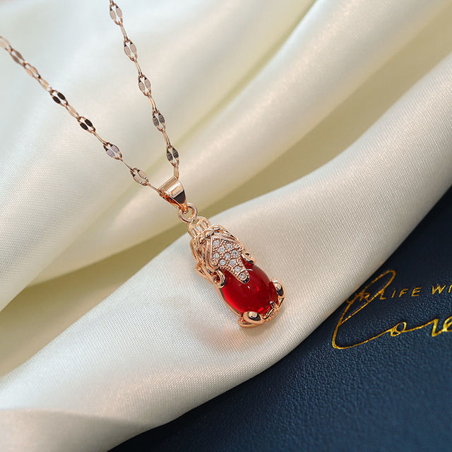 Collana con ciondolo pixiu per donna in acciaio titanio versatile_voghion.com