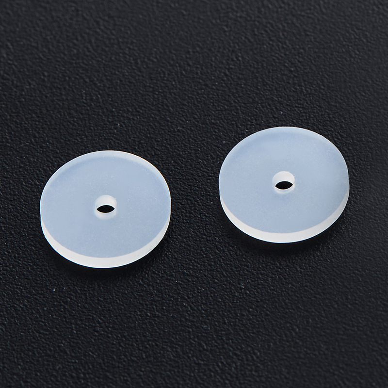 Cream white earrings, 7mm