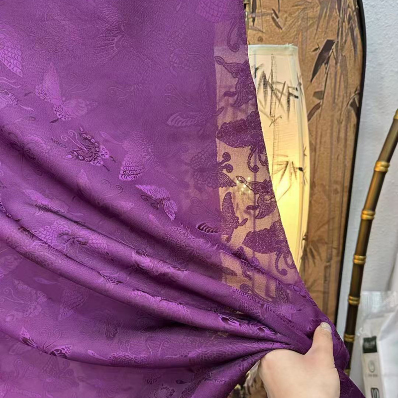 Spring and Summer New Arrival Human Silk Butterfly Jacquard Penetrate Floral Cloth Guofeng Vest Top Tang Coat Cheongsam Fabric Spring and Summer New Arrival Human Silk Butterfly Jacquard Penetrate Floral Cloth Guofeng Vest Top Tang Coat Cheongsam Fabric