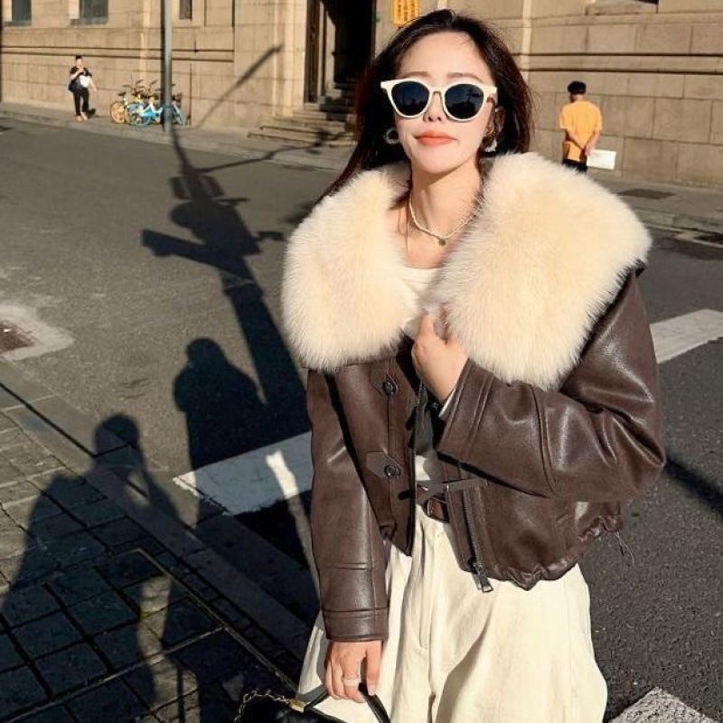 White Duck down Leather Jacket Women's Short 2024 Winter New Imitation Fox Fur Collar Motorcycle Jacket Versatile Jacket