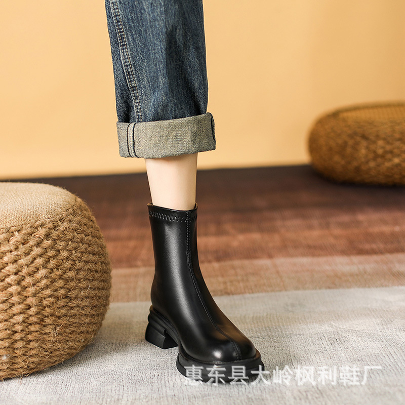 2024新款马丁靴女秋冬英伦风瘦瘦靴潮酷ins骑士靴中筒加绒短靴女