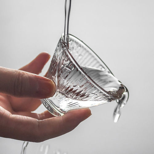 Thickened heat-resistant transparent glass cup, tea drinking cup, small tea cup, kung fu tea set, personal wine cup, bamboo hat cup, single cup