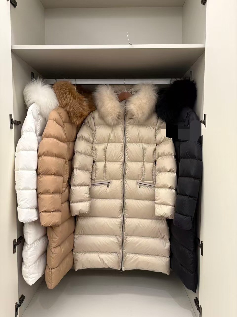 2026 Winter New Mid-Length Hooded Fox Fur Collar Down Jacket for Women, Thickened and Warm White Goose Down Coat