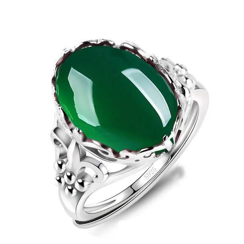 Agate stone inlay, retro ring with crystal emerald, with gem, on index finger