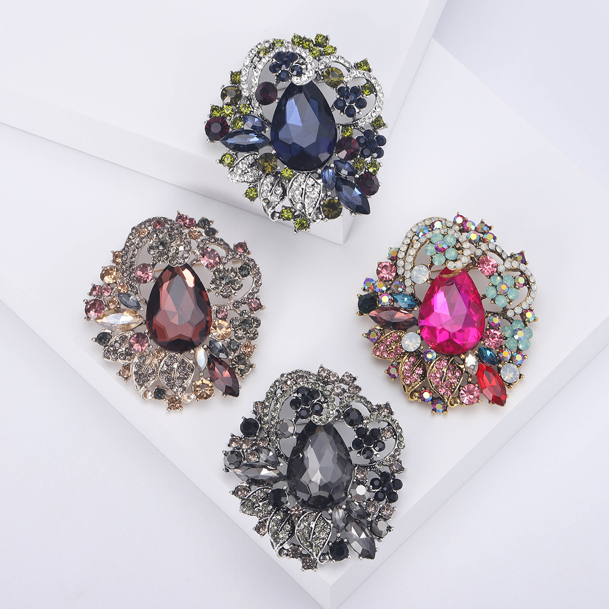 Lady Flower Alloy Inlay Glass Women's Brooches display picture 2