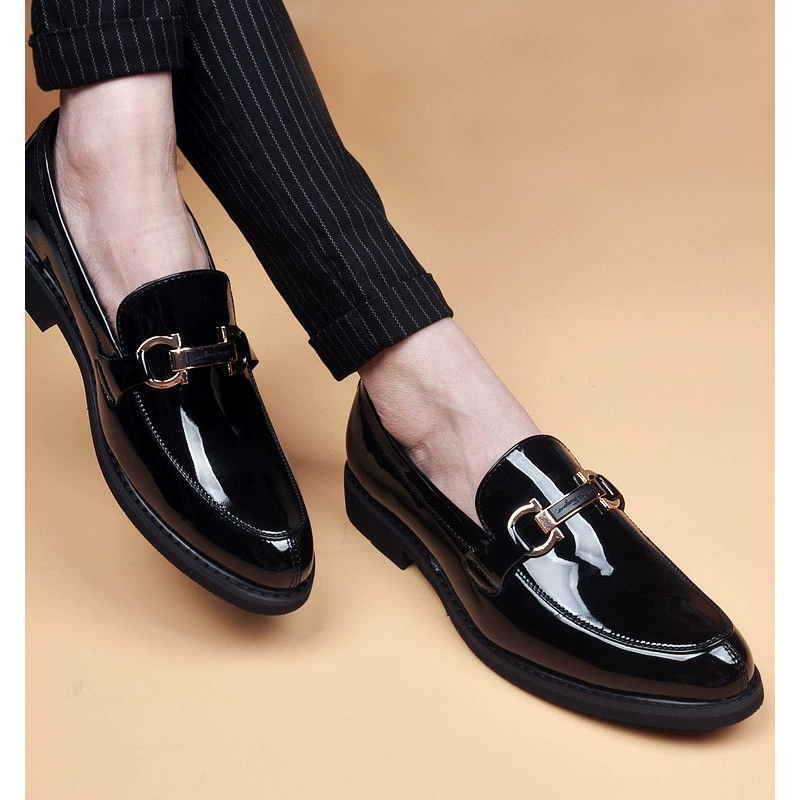 Новая лакированная мужская обувь для парикмахеров