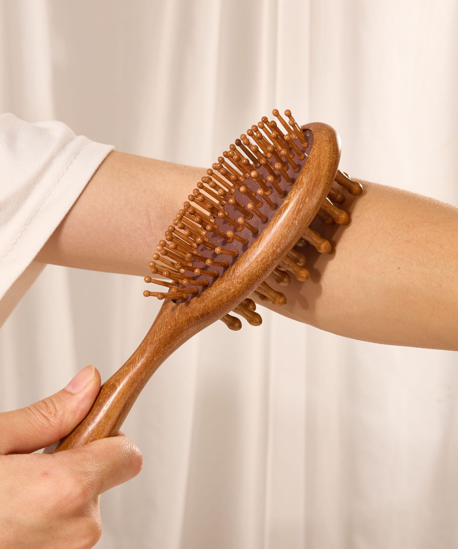 Double-sided air cushion massage comb