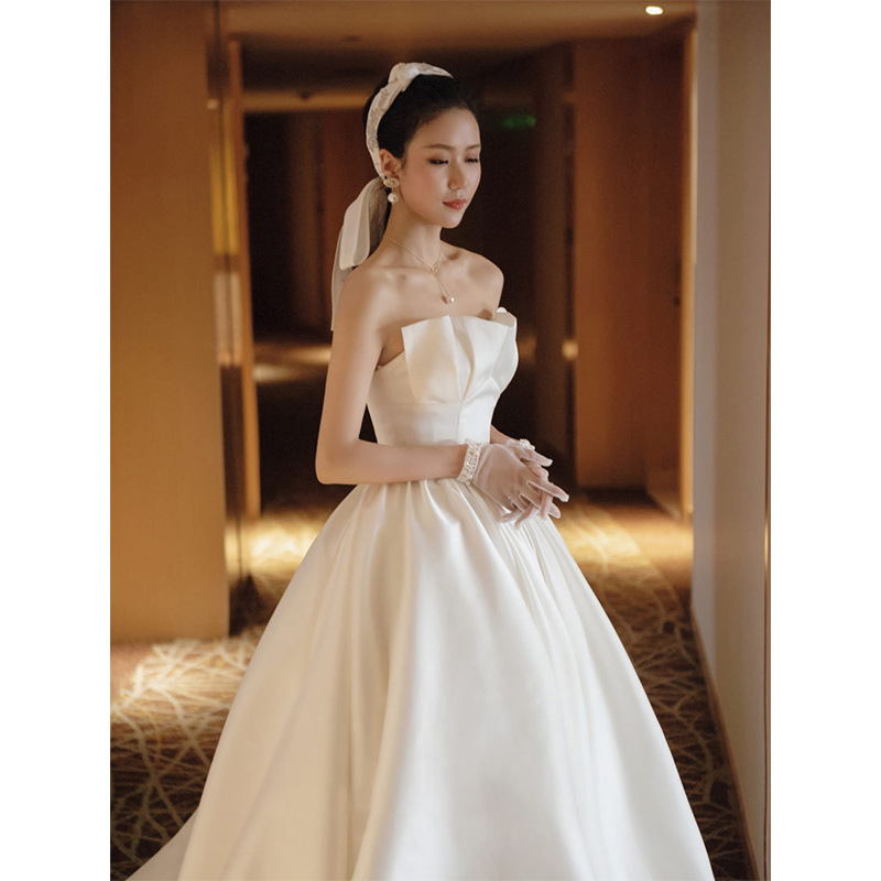French-Style Strapless Wedding Dress 2026 New Model for Brides, High-Waisted, Maternity, Satin, Floor-Length, Super Fairy-Like, Simple, Hepburn Style, Slimming for Women