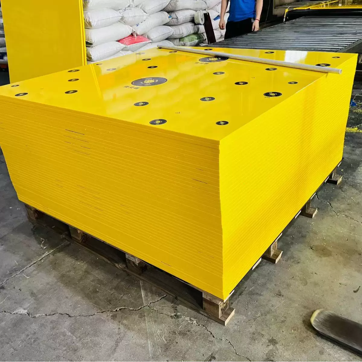 黄色PP板食品级防潮阻燃pp板机械医疗器械绝缘聚丙烯塑料板