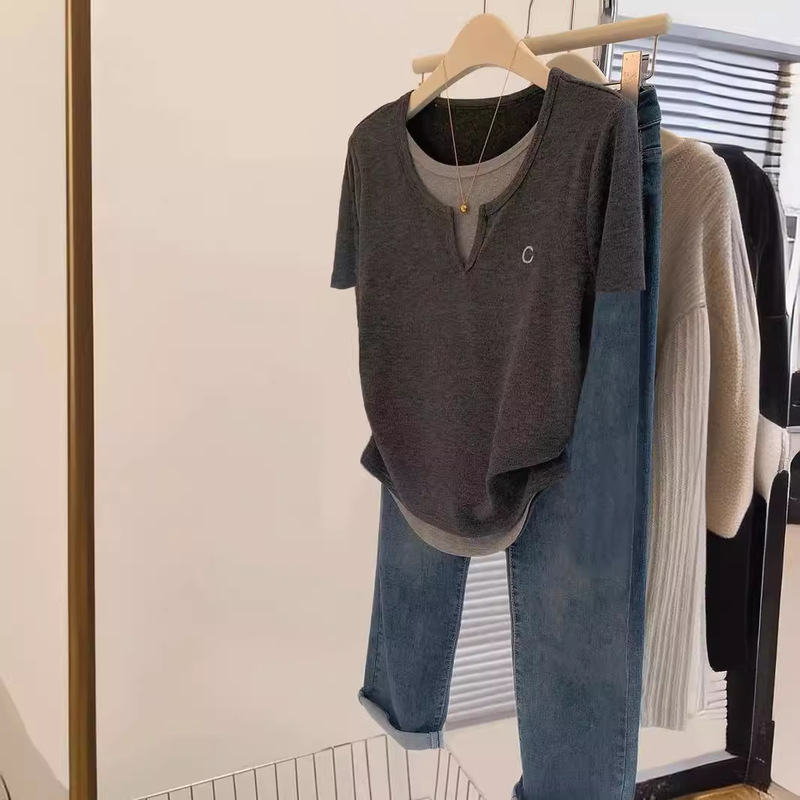 European Goods 2025 Summer New Gray V-Neck Fake Two-Piece Short-Sleeved T-Shirt Women's Right Shoulder Slim Fit Top