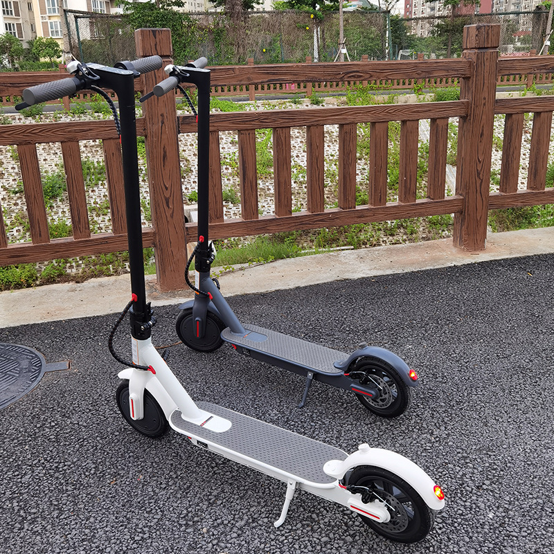 欧洲海外仓  厂家直售  电动滑板车8寸   跨境  折叠Scooter