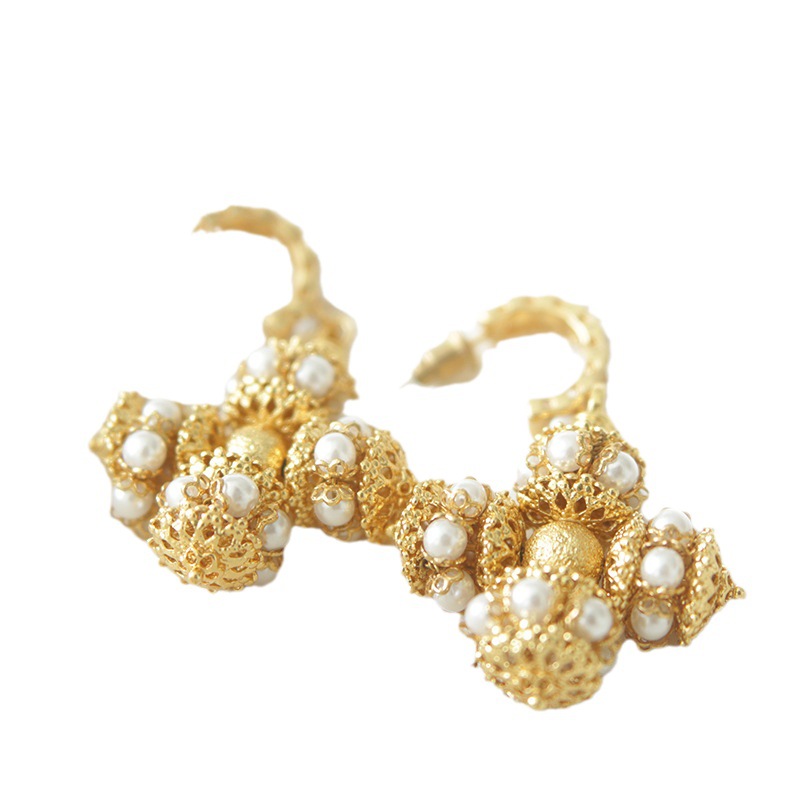 Royal classical style silver needle stud earrings heavy industry retro earrings_voghion.com