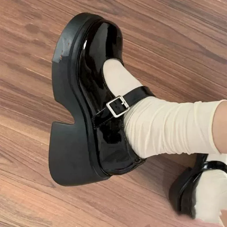 Черные дикие французские туфли на высоком каблуке Мэри Джейн маленькие кожаные туфли женские 2024 новые весенние и осенние юбки с неглубокими туфлями