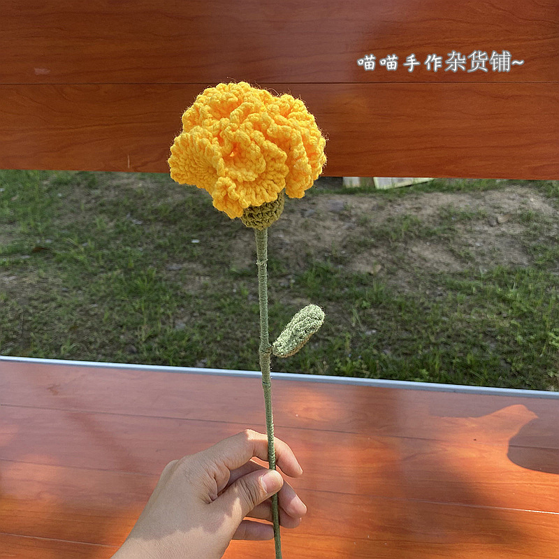 完成した手織りバラ、スズラン、ヒマワリ、造花、ウールニットブーケ、花飾り、ギフト|undefined