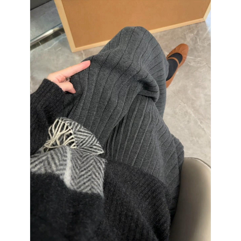 法式高级感加厚羊毛针织半身裙女2025冬季新款垂坠感百褶大摆裙子