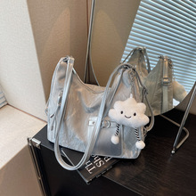 ���s���e���������ذ���Ů2025���¿�r�����ͨ������б���p���