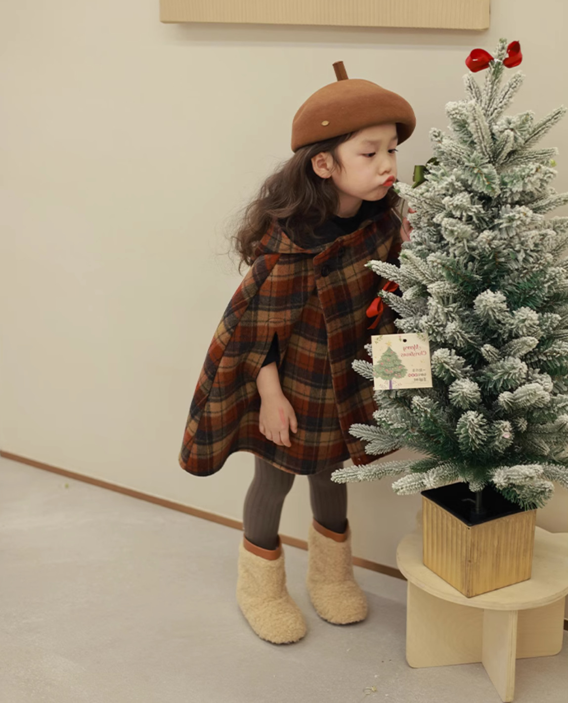 Kinderkleidung Mädchen Herbst und Winter neue Kinder spitzer Hut karierter Baumwollclip dicker Wollmantelumhang_voghion.com