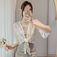 夏用の薄いレースアップカーディガン、ショートでゆったり、スカート、サスペンダー、小さなショール、女性用レース中空服