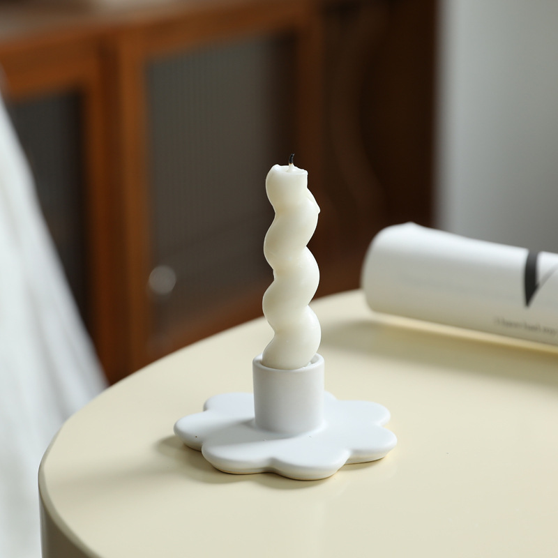 Creatividad moderna en adornos de mesa de cerámica decoración suave de escritorio artesanía creativa en blanco y negro soporte de vela