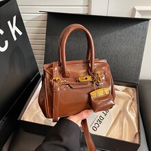 �߼�����Ƥ�K���Ů2026�¿�������p�������μ�б��P������l