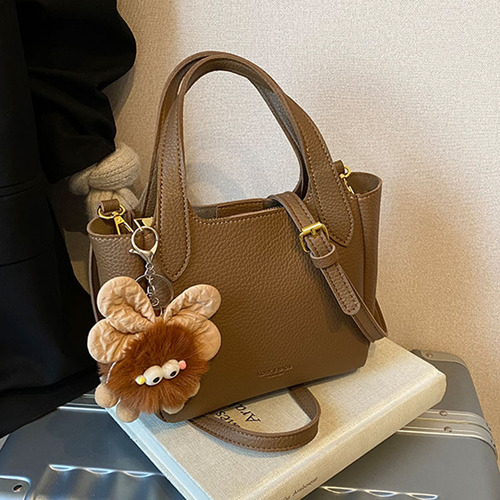 Korean Instagram trendy fashion bucket bag for women 2024 winter minimalist versatile shoulder bag with a sense of elegance casual women's bag