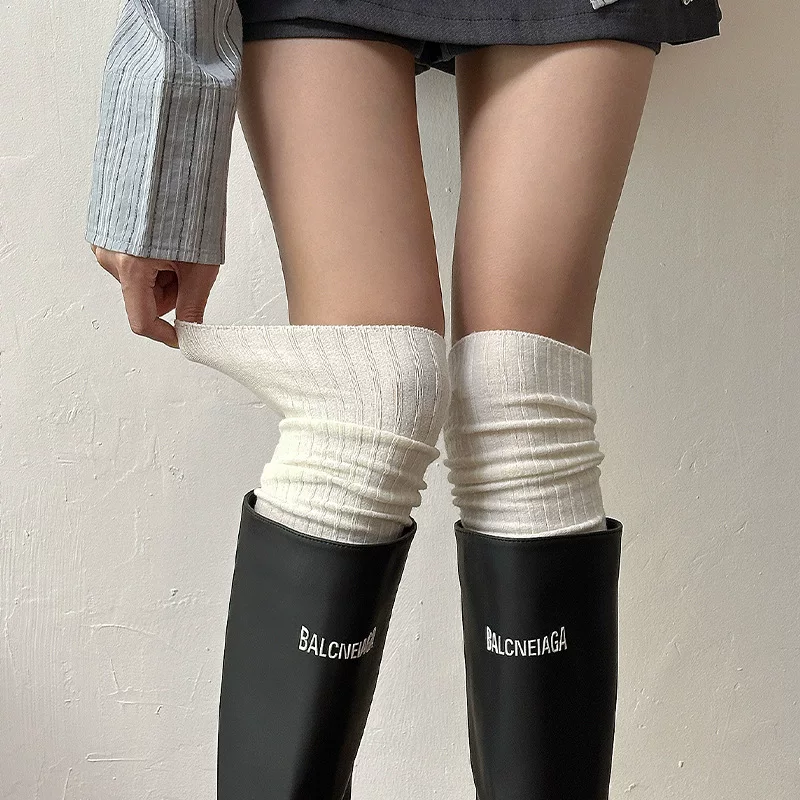 Japanese high quality summer colored white knee socks, fitted
