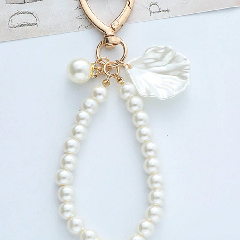 New Creative Heart Bracelet Keychain Beaded Hand Chain Keychain Girl Heart Mobile Phone Bag Pendant Accessories