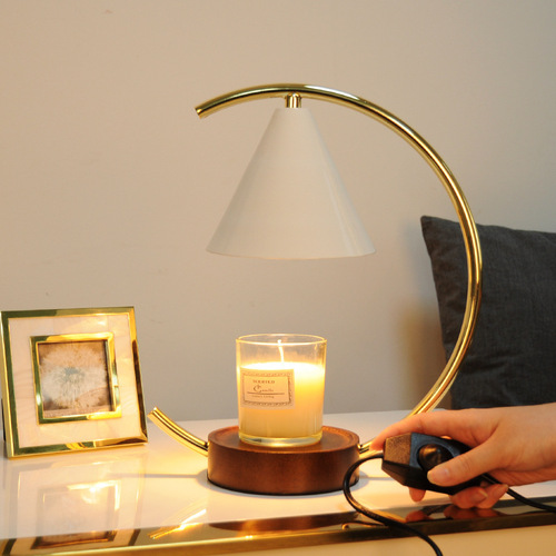 Aromatherapy melted wax lamp Nordic ins girl bedroom bedside counter lamp warm romantic light luxury retro melted candle table lamp