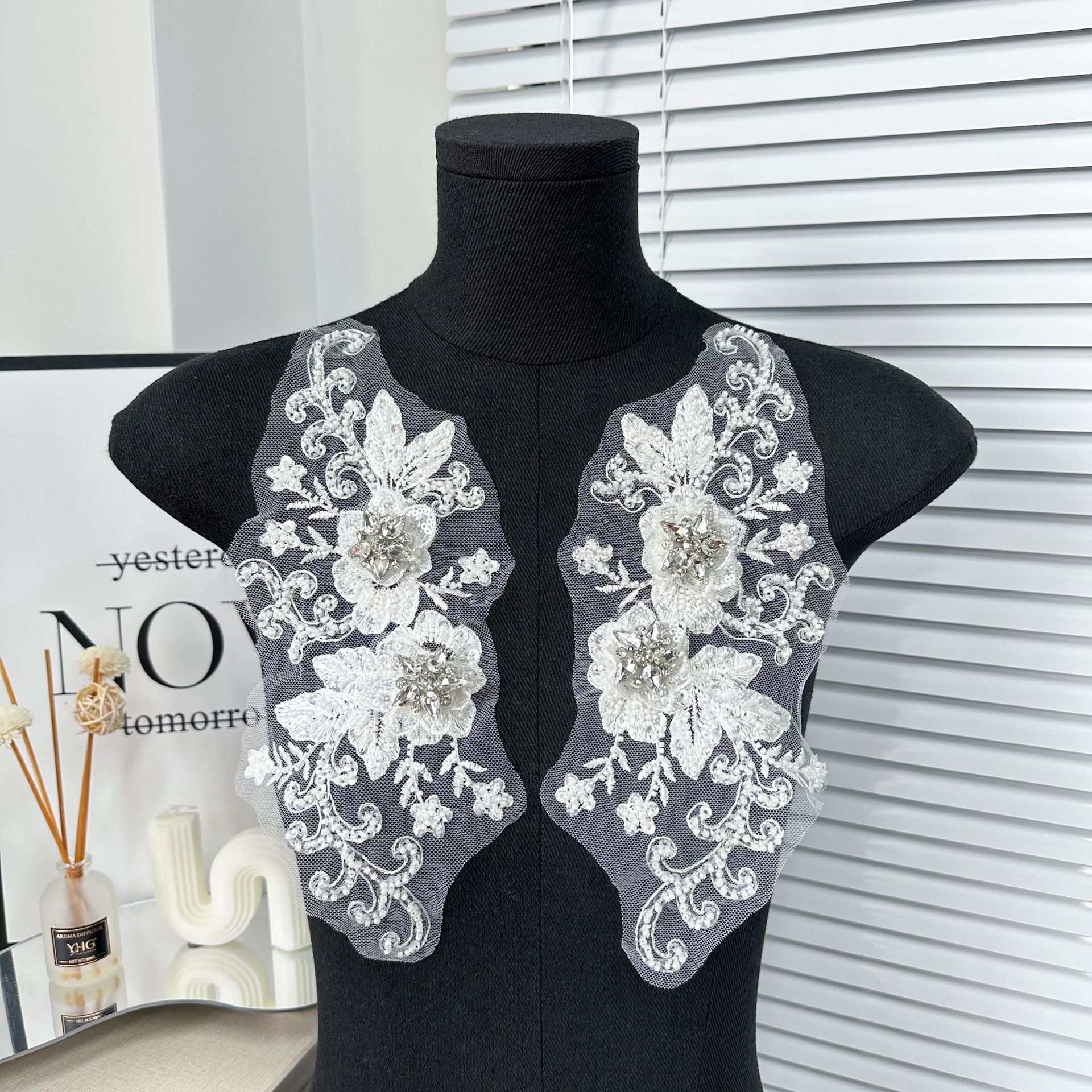 Fábrica de bordado en stock perforación hilo de malla sequinado coser encaje DIY decoración vestido de boda vestido vestido de espectáculo