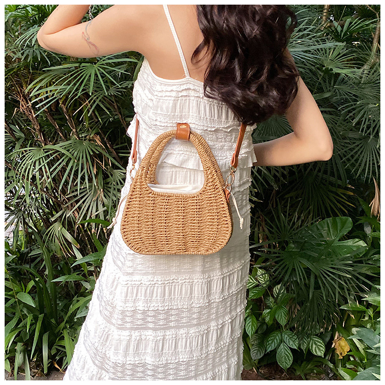 Women's Medium Straw Solid Color Beach String Straw Bag display picture 6