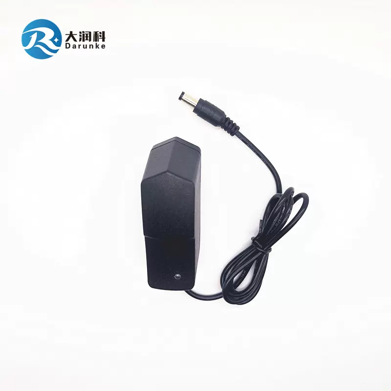 源头厂家4.2V2A锂电池充电器动力电批手电钻18650聚合物充满变灯