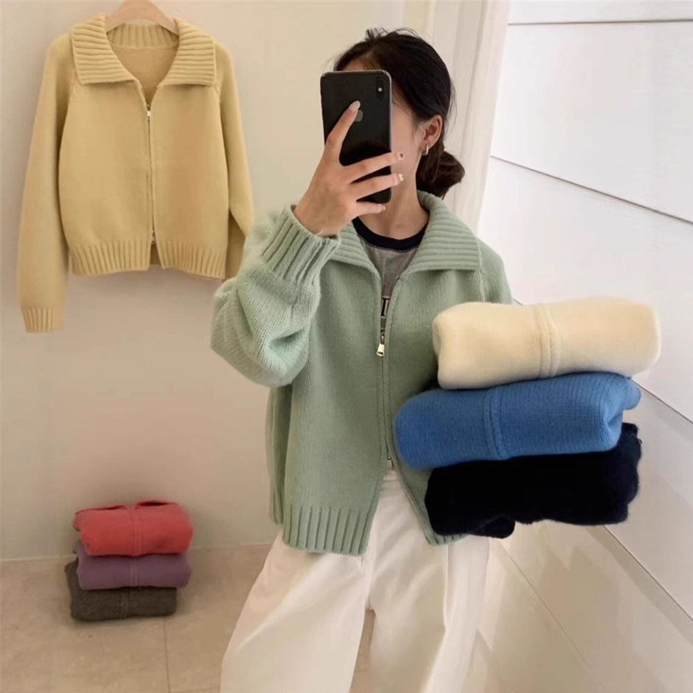 Fashionable demi-season sweater with zipper