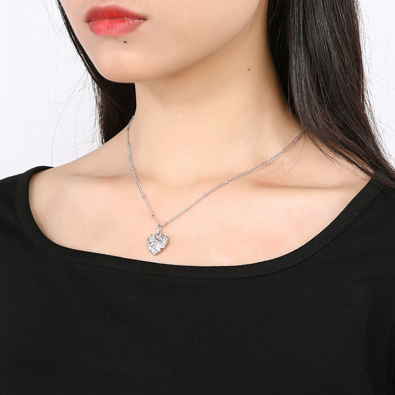 Heart Shape Pattern PVD Coated 18K Gold Plated Heart Shape Titanium Steel Simple Style Waterproof Non Tarnish Titanium Steel Pendant Necklace