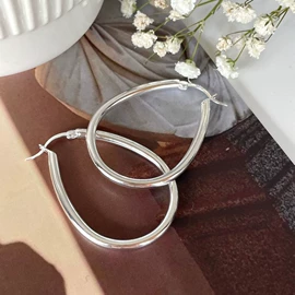 耳钉;项链;戒指