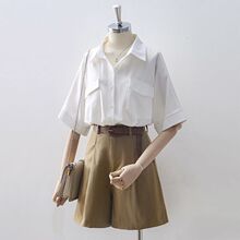 ��ζ���b�ı����p�ڴ����I���r��Ů����ɫ������ѝ�I�ɼ���