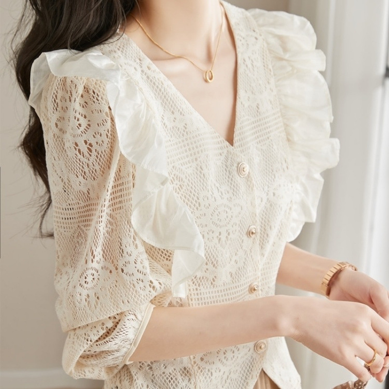 살구색 앞면과 뒷면에 안감이 있어 비침이 없습니다.