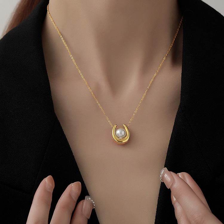 Colar de pérolas de luxo europeu para mulher em aço dourado_voghion.com