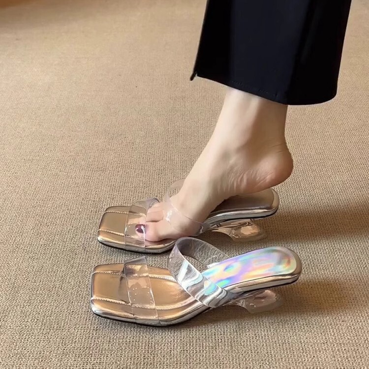 Soft Leather Version ~ French Style Beautiful Transparent Slippers for Women to Wear Outside in Summer, New Style with Skirts, Fashionable High Heels for Women