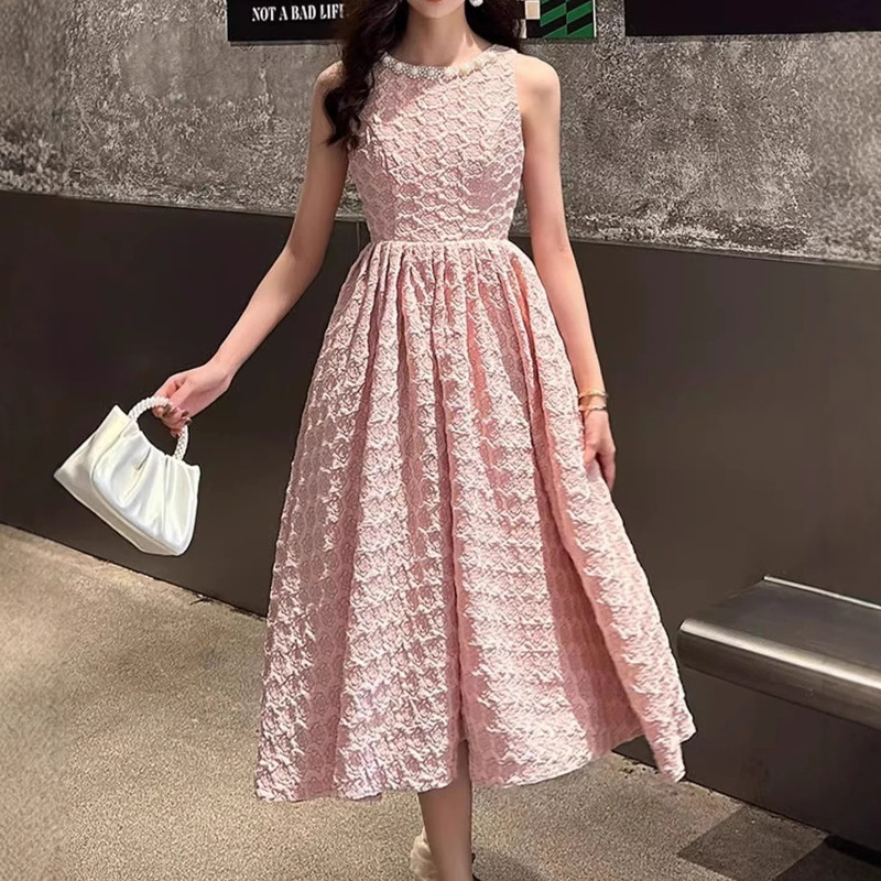 Pink Beaded Three-dimensional Diamond-shaped Small Evening Dress Women's Spring and Summer New dress High-end Light Luxury Niche High-end Sense Pink Beaded Three-dimensional Diamond-shaped Small Evening Dress Women's Spring and Summer New dress High-end Light Luxury Niche High-end Sense