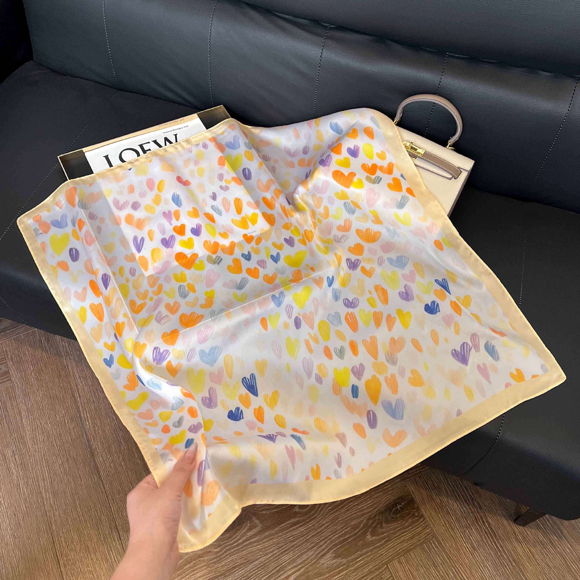 Transfronterizos nuevos bufandas de seda azul de alto nivel de seda cuadrada de simulación bufandas de moda de decoración de moda de combinación bolsa correa de pelo bufandas profesionales