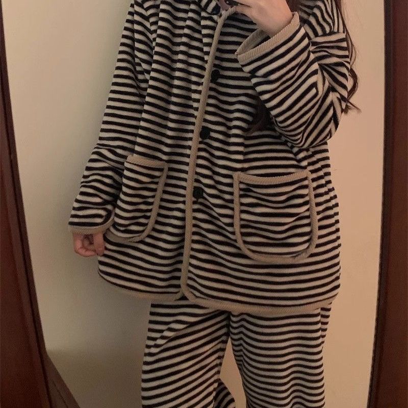 Pijamas de franela con rayas encapuchadas mujeres otoño y invierno nuevo tipo de terciopelo más grueso y cálido conjunto de ropa casera de franela
