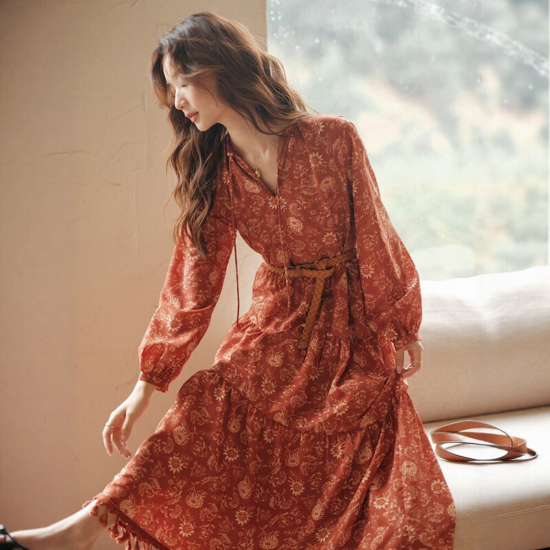 Bohemian Style Printed Long-Sleeved Dress for Women, Retro Ethnic Style V-Neck Waist-Cinching Slimming Vacation Beach Dress