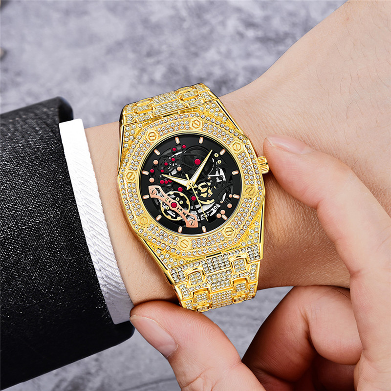 Hip hop reloj de hombre marca de comercio exterior banda de aleación de diamantes hombres de moda fresco calendario decorativo reloj de cuarzo entrega de una pieza