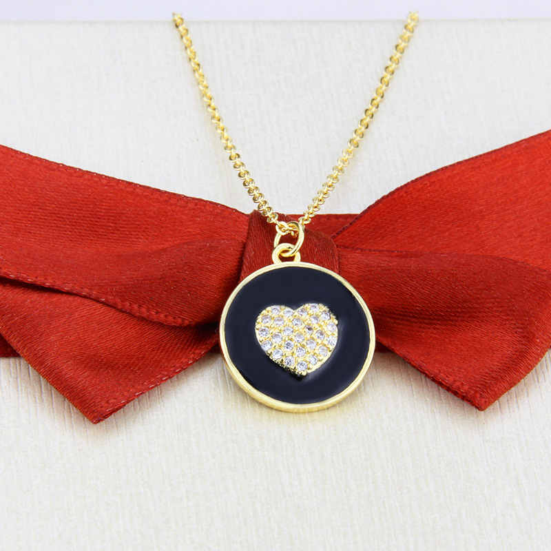 New Round Heart Pendant Necklace display picture 8