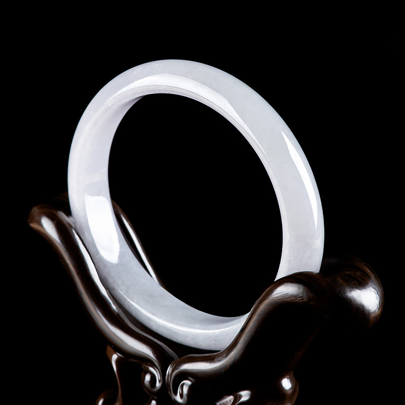 天然缅甸A货翡翠润白手镯贵妃镯冰种玉石镯子女手饰四会玉器批发