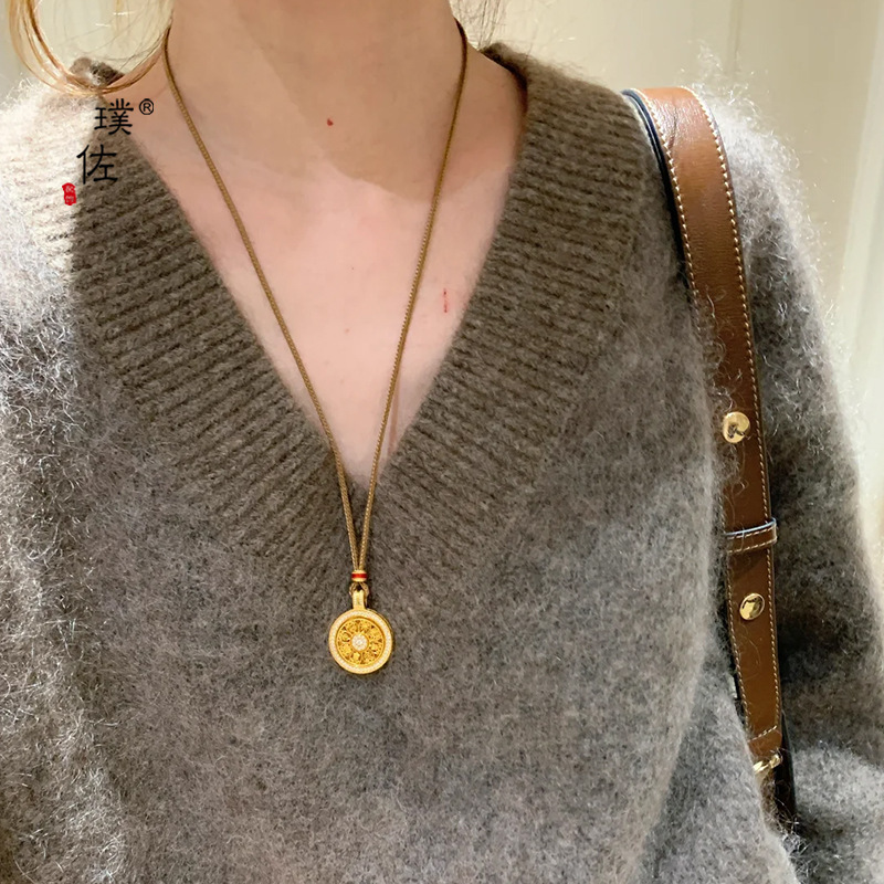 Puzuo gold shop with sand gold drill auspicious eight treasures compass pendant necklace rotatable sweater chain women gift