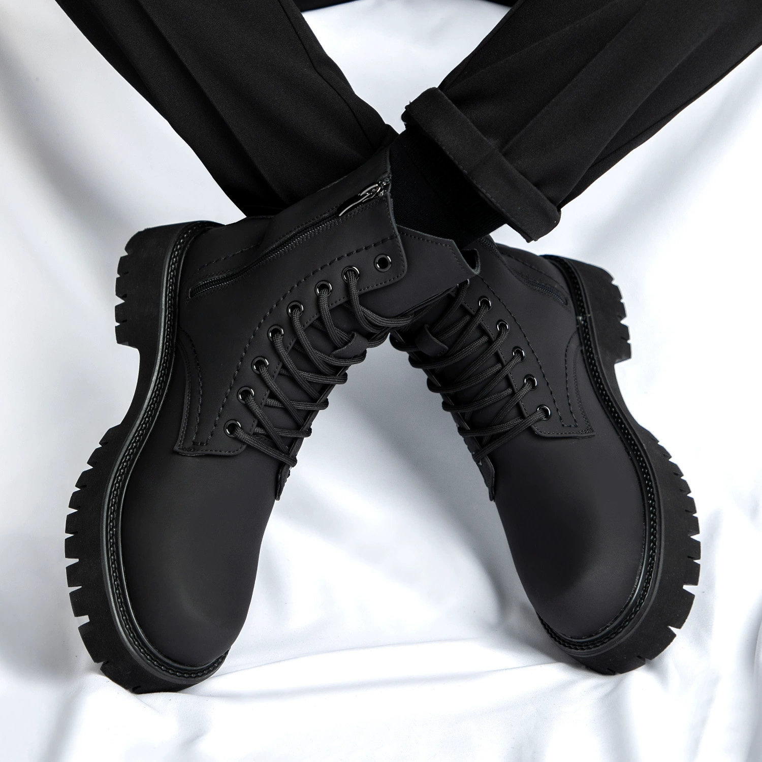 Черные мужские ботинки Martin, стильные рабочие ботинки с боковой молнией, мотоциклетные ботинки, европейский и американский стиль, высокие ботинки на толстой подошве с матовым покрытием.