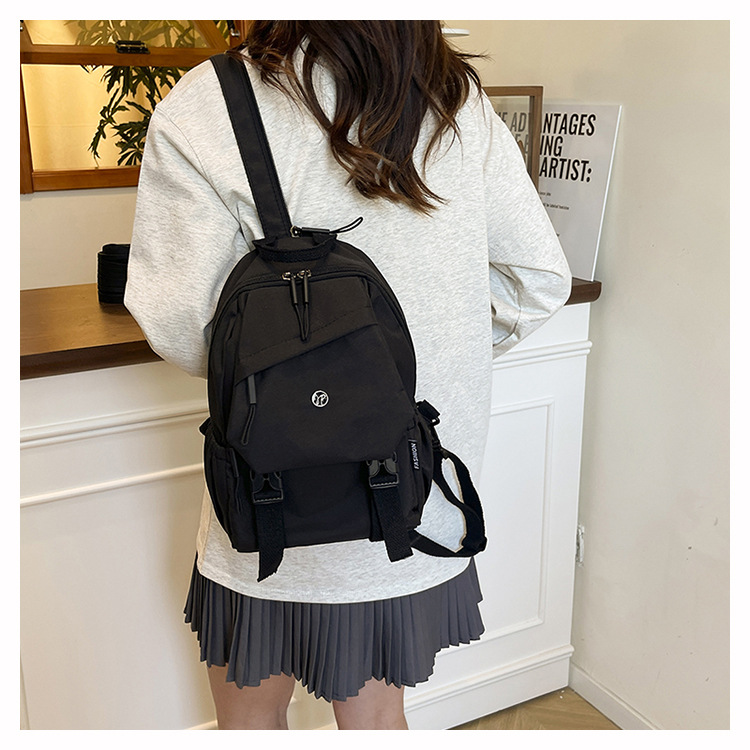 Large-capacity backpack 2025 new style casual Korean-style schoolbag, niche women's travel bag, class commuting bag undefined